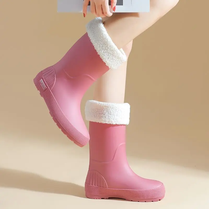 Women Fashion Online - Botas de chuva femininas com forro