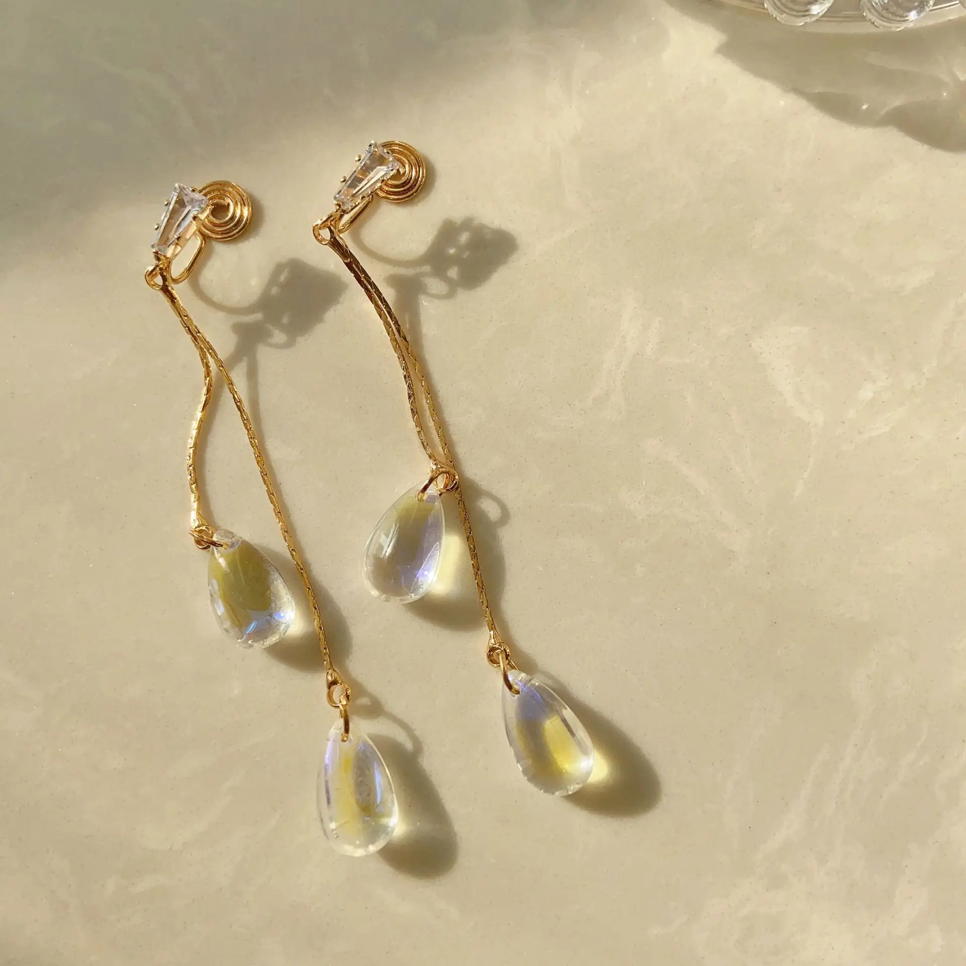 Women Fashion Online - Dazzling Water Drop Ear Clips, borlas