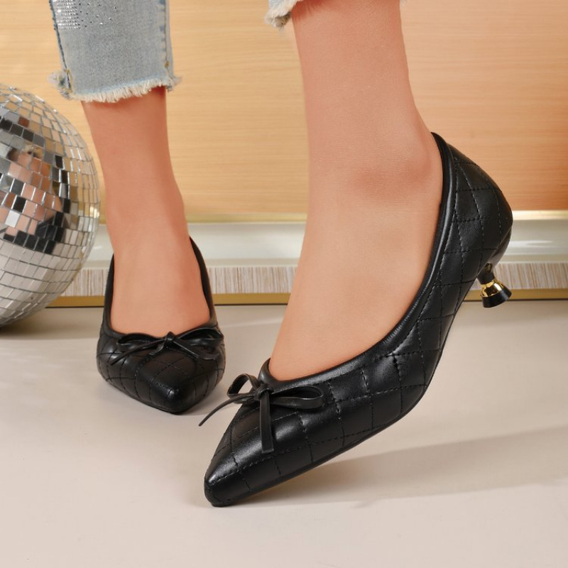 Scarpin Vintage Bico Fino Laço - Women'S Fashion Shoes avaliação e preço