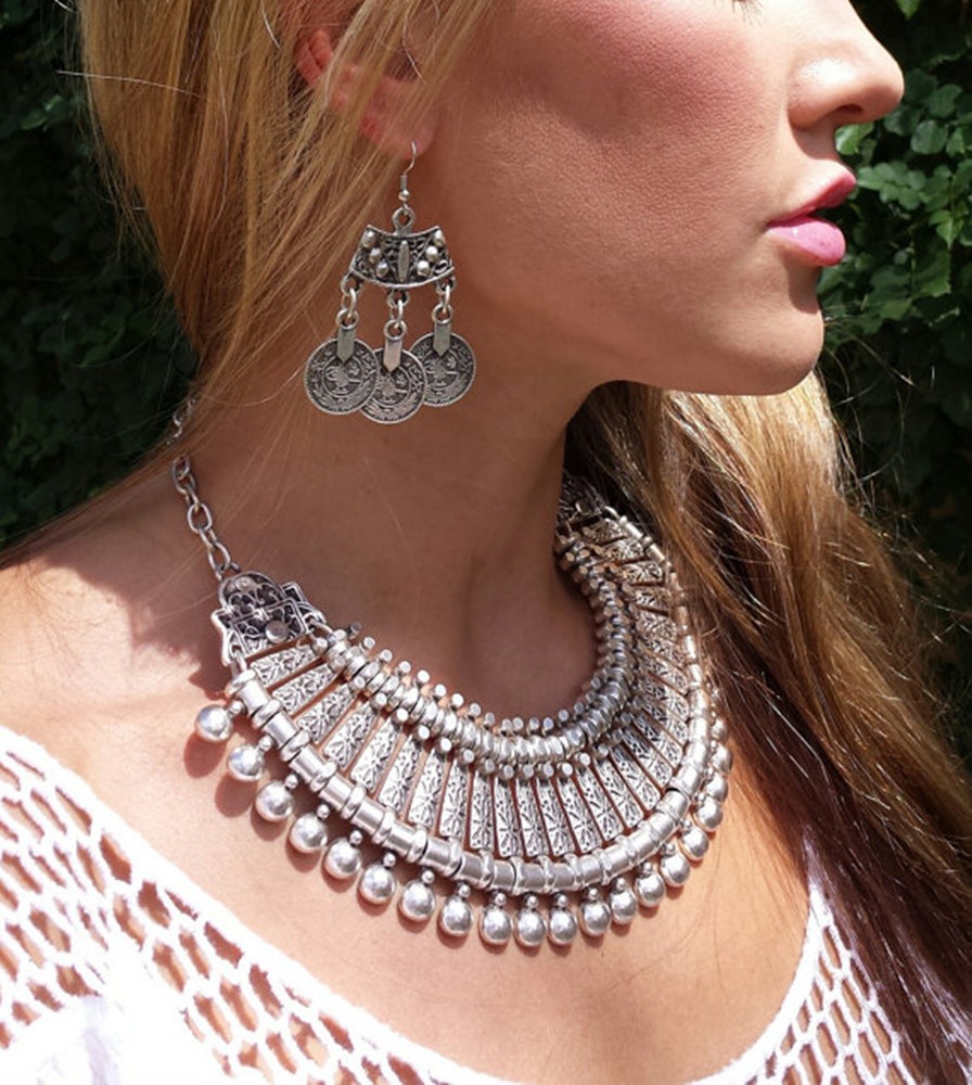 Conjunto de Brincos e Colar Pr - Women Fashion Pakistan avaliação e preço
